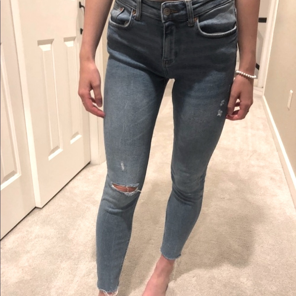 Zara light wash jeans size 4